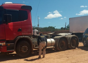Recuperado no Piauí caminhão roubado na Bahia que transportava soja; carga não foi achada
